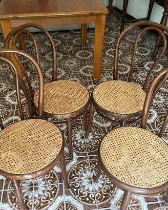 4 sedie in legno con seduta in paglia intrecciata