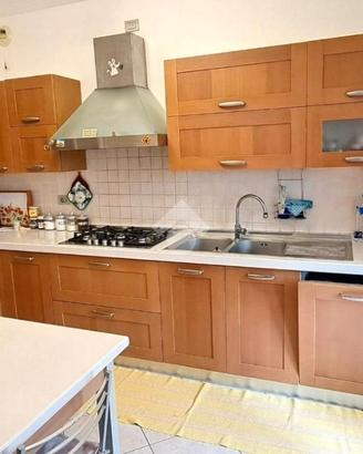 Veneta cucina mod California con elettrodomestici 