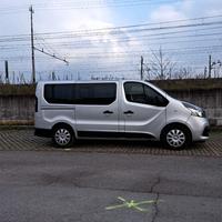 RENAULT TRAFIC 9 POSTI