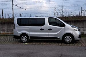 RENAULT TRAFIC 9 POSTI