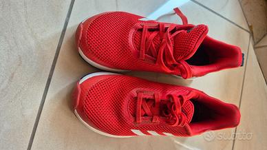 Scarpe adidas numero 35 usato come nuovo