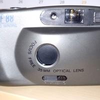 Macchina fotografica a rullino
