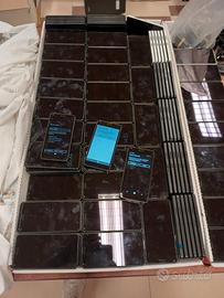 250 telefonini in stock