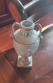 Vaso in porcellana vintage