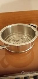 Scolapasta 27 cm  alta 12,5  fondo 20cm  acciaio