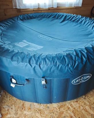 Idromassaggio bestway lay-z-spa Milan