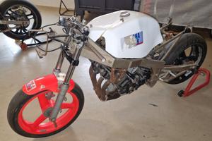 GEMINIANI SPECIAL Yamaha FZ 750 motore corsa