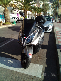 Scooter kymco