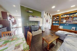 QUADRILOCALE CON BALCONE PERIMETRALE