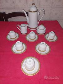 Servizio da tè/caffè in porcellana con bordi oro