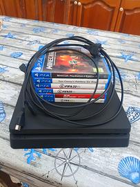 PlayStation 4 Slim 