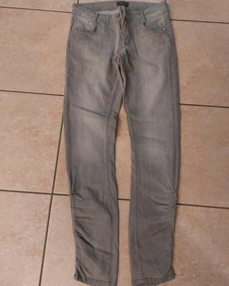 Pantaloni donna, Motivi jeans