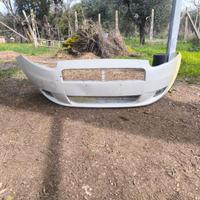 Paraurti anteriore Fiat Punto