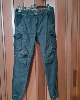Pantalone cargo