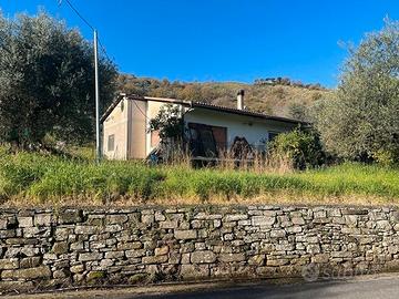 Villetta indipendente con terreno