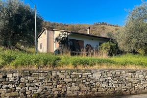 Villetta indipendente con terreno