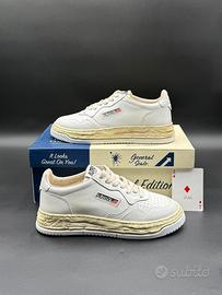Autry Medalist Low Super Vintage bianche e panna