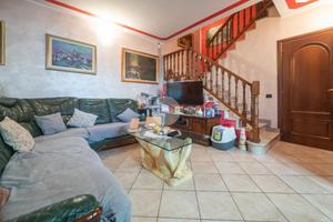 PORZIONE DI BIFAMILIARE A VOLVERA