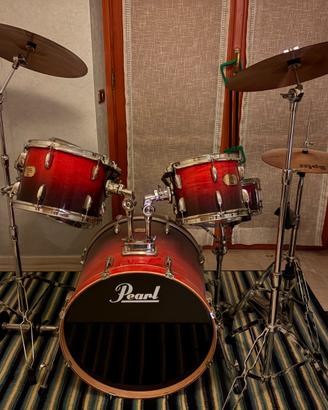 Batteria Pearl completa con hardware e piatti