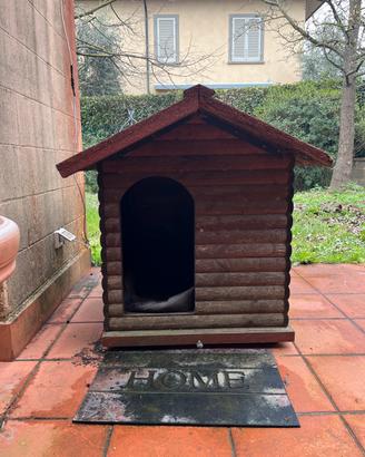 Cuccia in tronchetti di legno,