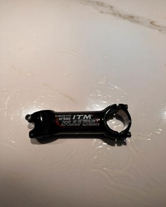 Attacco manubrio Forged Lite Carbon