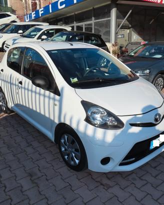 Toyota Aygo 1.0 12V VVT-i 5 porte Lounge Connect