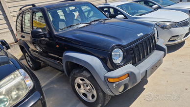 Jeep Cherokee 2.5 Td diesel del 2004 x ricambi
