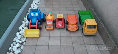 5 camion, trattori giocattolo
