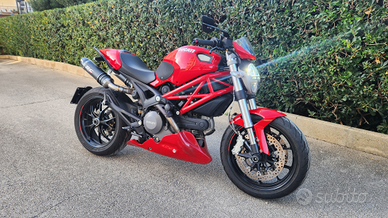 Ducati monster 796 plus