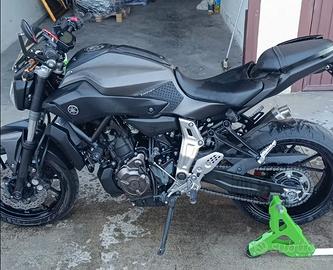 Yamaha MT07 Neked Bike