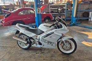 Honda VFR 750F