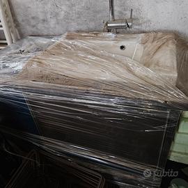 Mobile per bagno lavanderia con lavandino e rubine