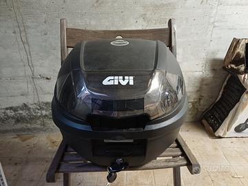 Bauletto per moto Givi
