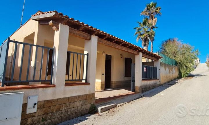 Triscina villa 5 vani a 160 metri dal mare