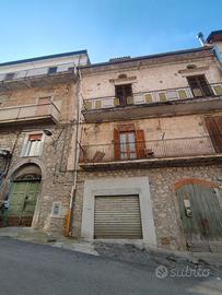 Appartamento Via Perillo con cantina di 25 mq