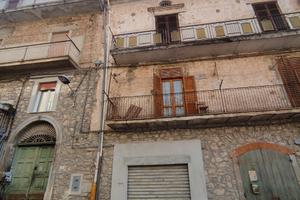 Appartamento Via Perillo con cantina di 25 mq