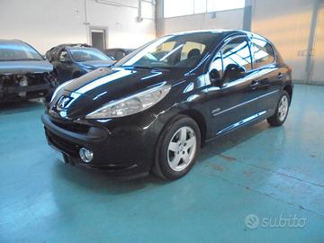Peugeot 207 1.4 VTi 95CV 5p. X Line NEOPATENTATI