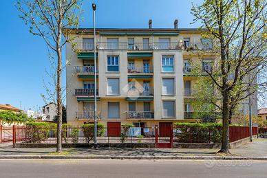 2 LOCALI A RESCALDINA