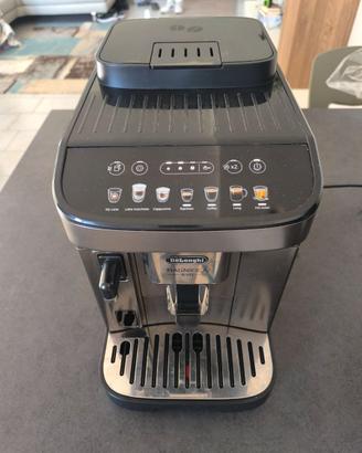 Macchina da caffè DeLonghi magnifica Evo