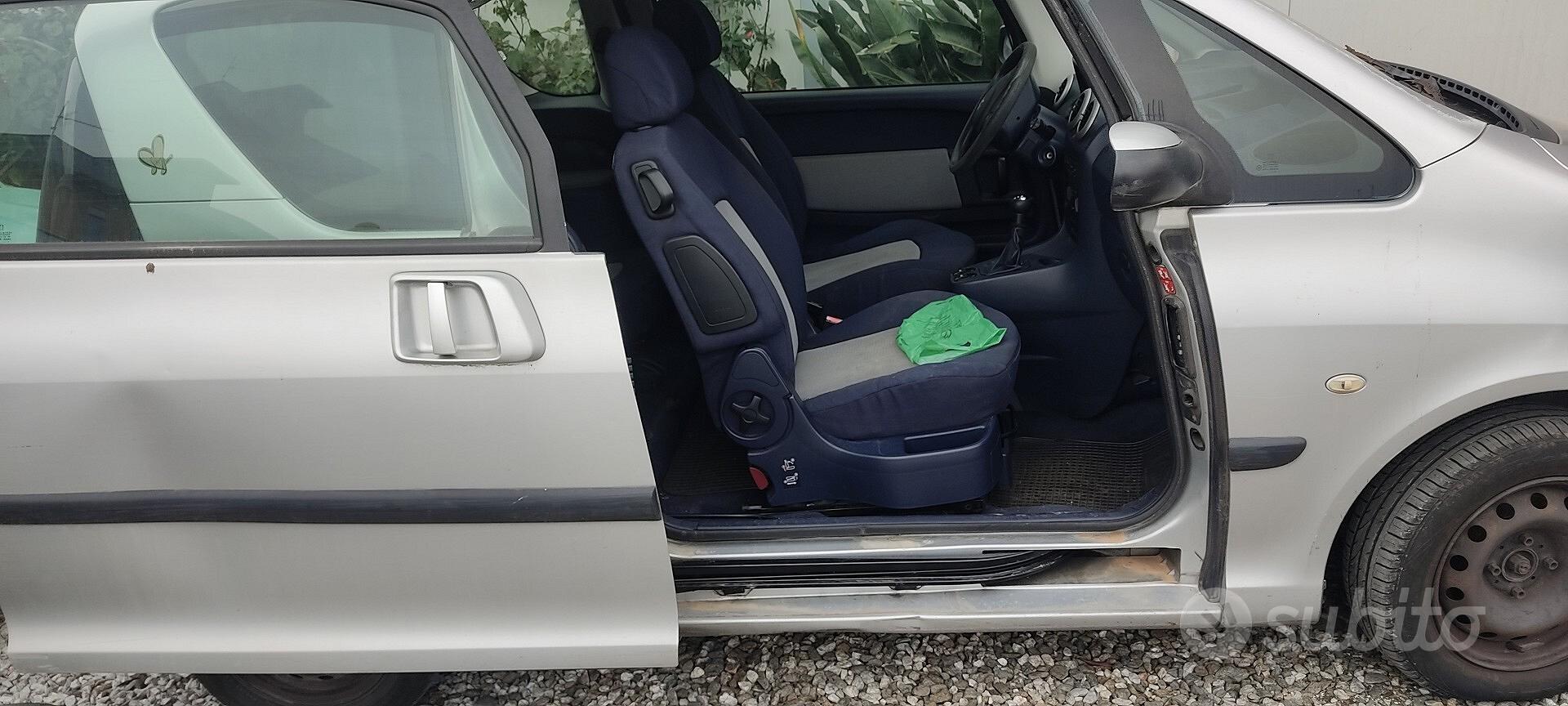 Peugeot 1007 2006 photo 4
