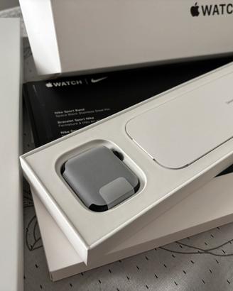 Apple Watch SE 2 Generazione (40 mm)