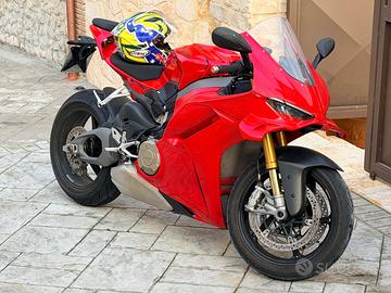 Ducati Panigale V4 S 2025