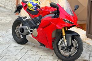 Ducati Panigale V4 S 2025