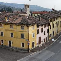 CASA SEMINDIPENDENTE A MEZZANE DI SOTTO