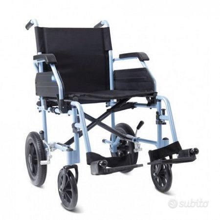 Sedia a rotelle per doccia disabili e anziani