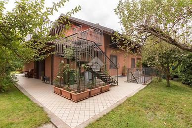 VILLA SINGOLA A BARBANIA