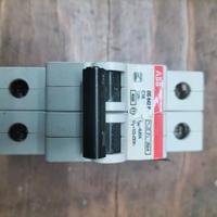 Interruttore magnetotermico c16