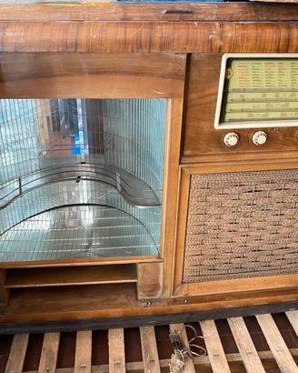 Mobile bar radio giradischi