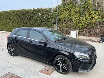 MERCEDES-BENZ CLASSE A 180d