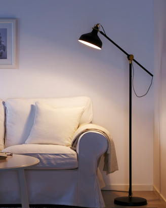 Lampada da terra IKEA RANARP nera – ottime condizi